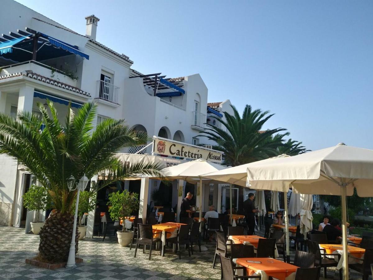 Nerja Solymar Apartment Bagian luar foto