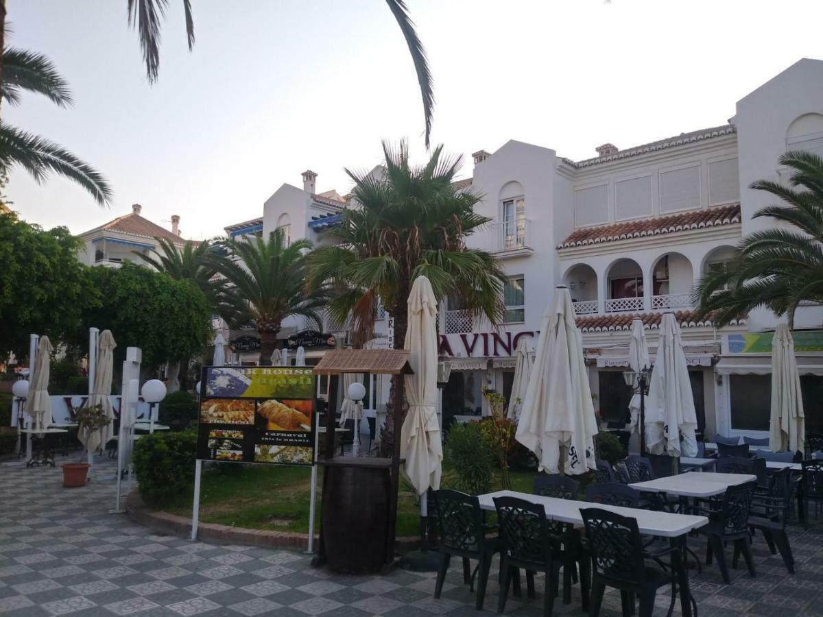 Nerja Solymar Apartment Bagian luar foto