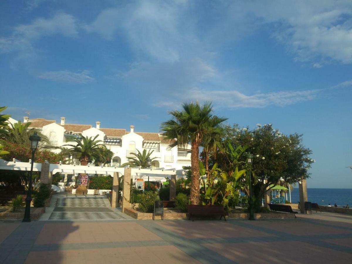 Nerja Solymar Apartment Bagian luar foto