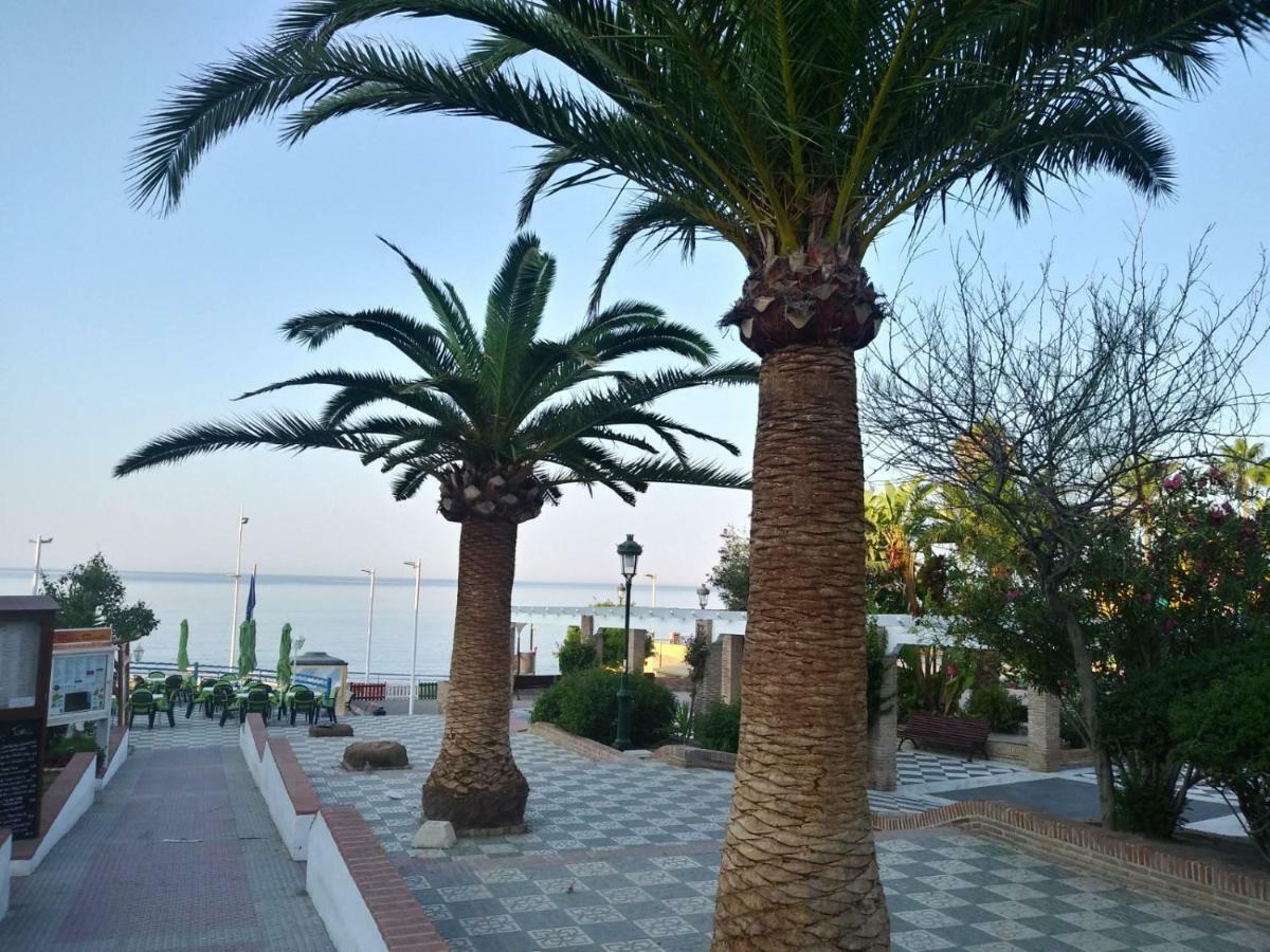Nerja Solymar Apartment Bagian luar foto