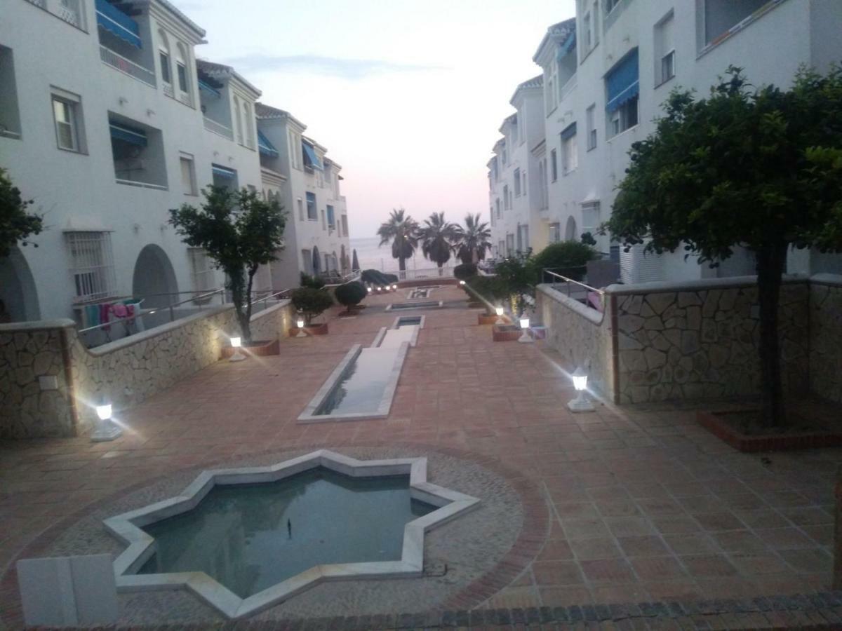 Nerja Solymar Apartment Bagian luar foto