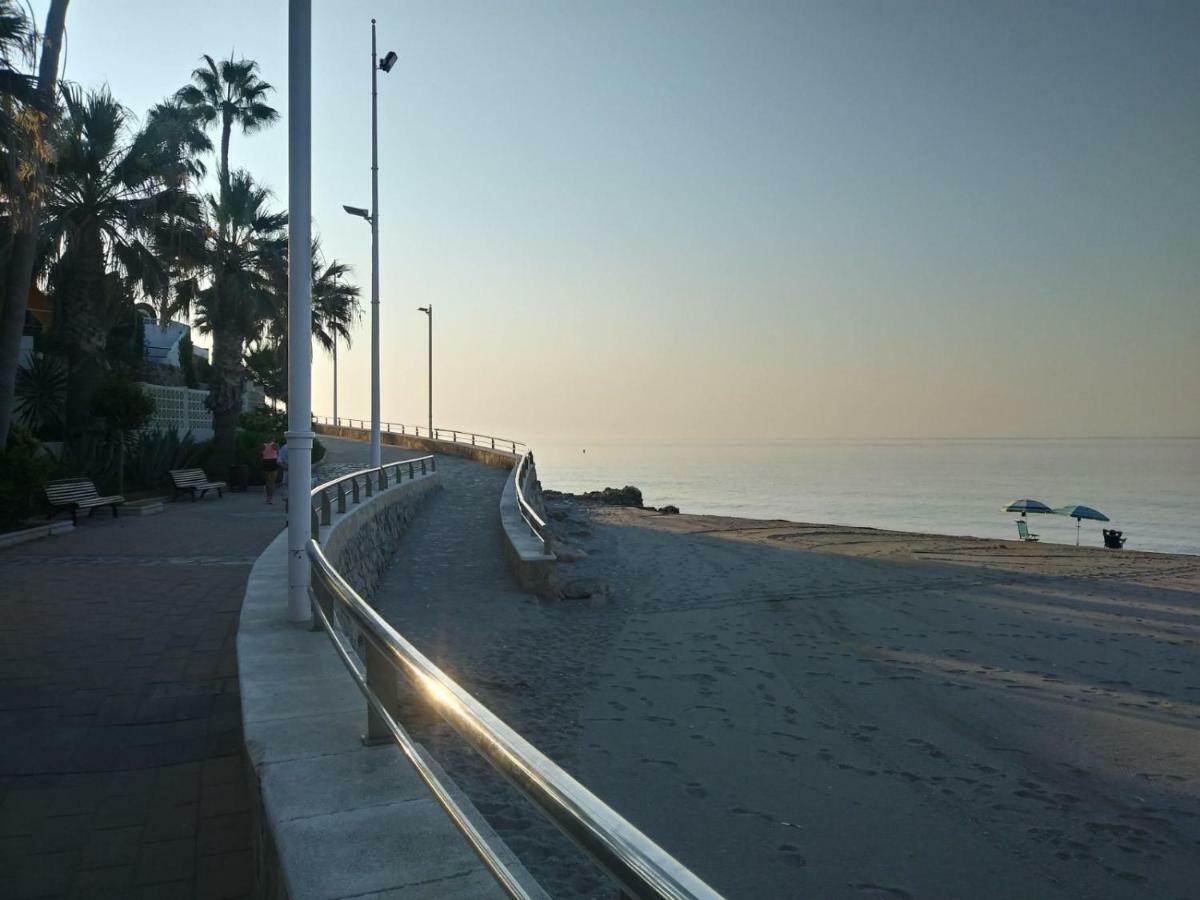 Nerja Solymar Apartment Bagian luar foto